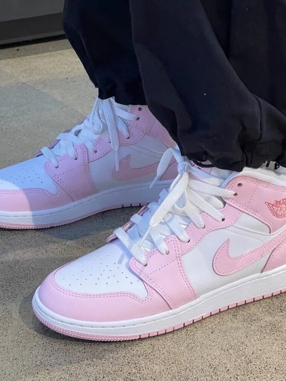 AIR JORDAN 1 MID "VALENTINES DAY" WOMEN'S US SIZE 8 BRAND NEW IN BOX - Picture 16 of 16